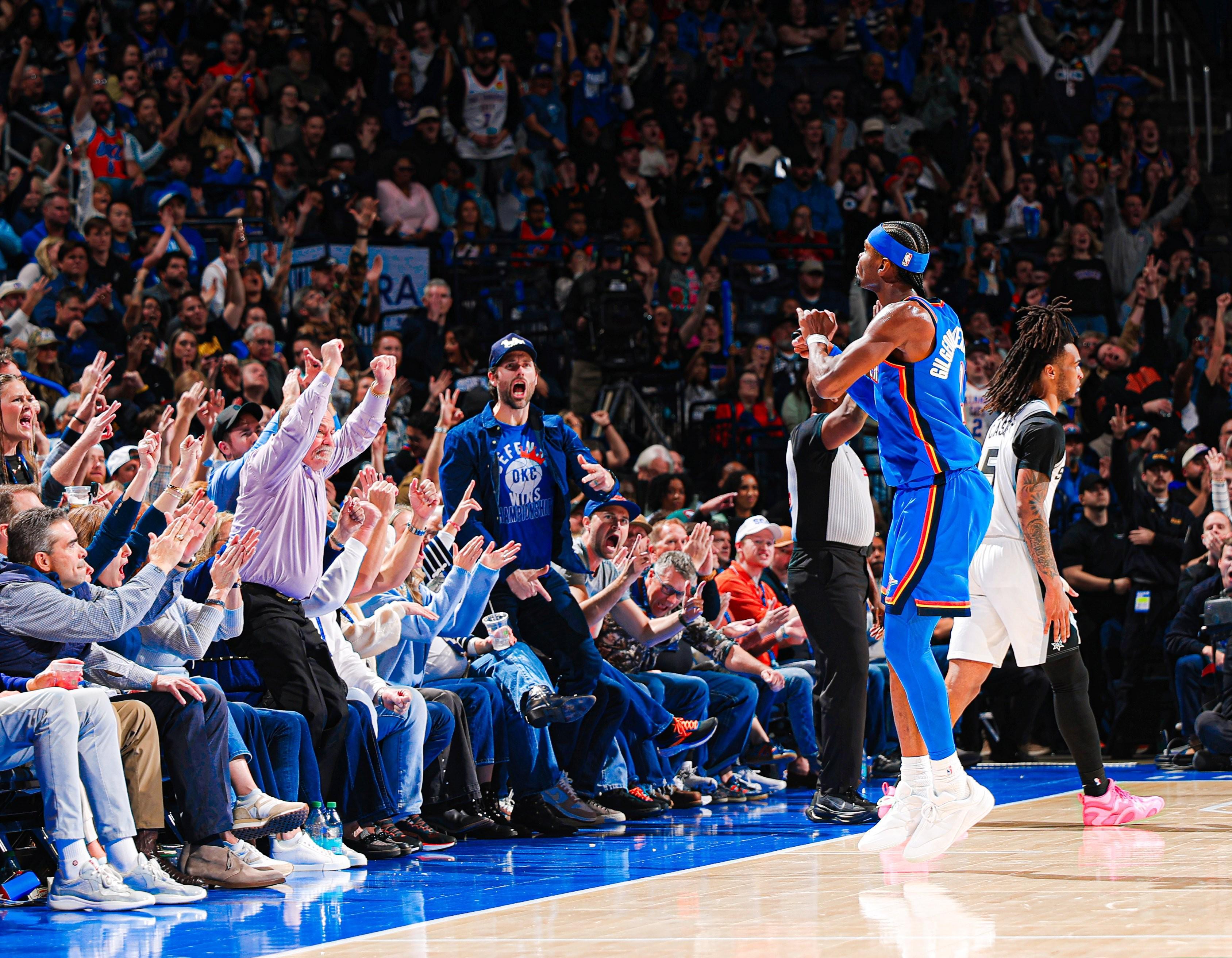 力压文班，亚历山大本场贡献4盖帽，马刺全队仅3次&amp;amp;文班1次