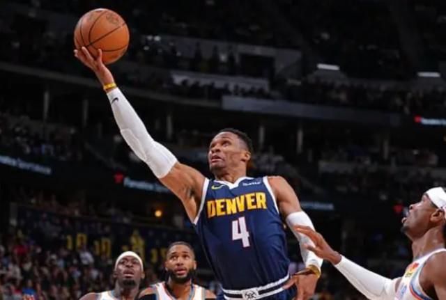 转型！韦少状态回升的原因？减少自主进攻+增加无球