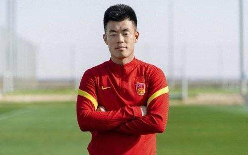 搜狐体育首页-官方：亚泰前锋谭龙接到征调函 赴迪拜参加40强赛